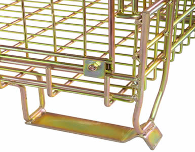 It shows the detailed structure of American style wire container's feet - brass wires and a piece of brass plate welded together.